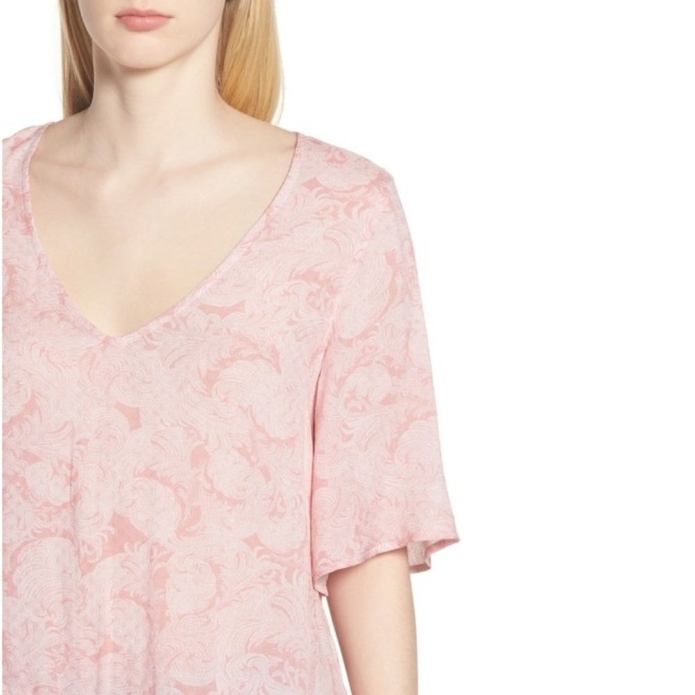 Hinge Print Ruffle Hem Top - Picture 4 of 6